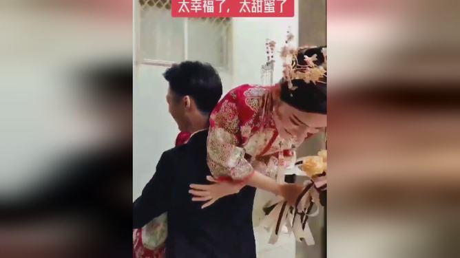 我闺蜜告诉我，，，家里介绍对象，不是太喜欢，想自己去寻找。游戏画面