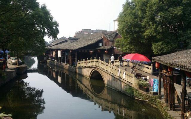 大山羔羊逃生