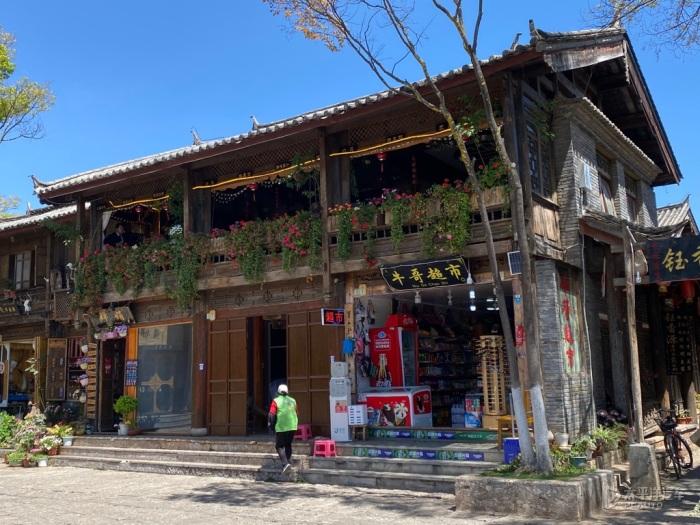 你会选择把双方父母接过来一起住吗?- 专业的有问必答平台